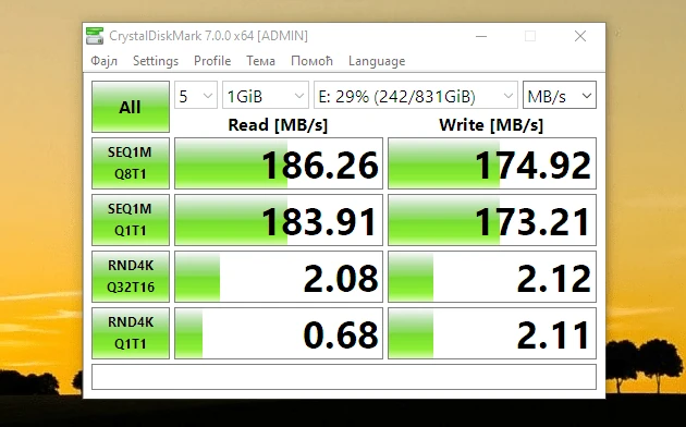 Результати Crystal Disk Mark іншого HDD