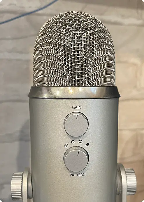 Регулятор Gain на USB-микрофоне